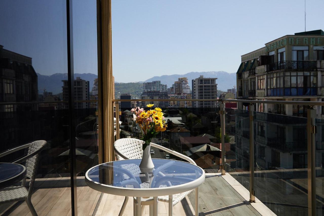 Hotel Lord Batumi Exteriér fotografie